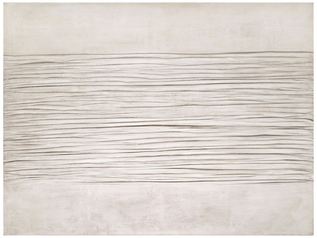 Piero Manzoni, Achrome, 1958-59, caolino su tela grinzata, 110x150 cm Courtesy Sotheby's, Londra-Milano