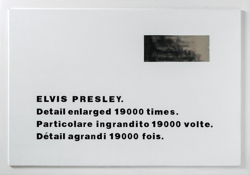 Emilio Isgrò, Particolare di Elvis Presley ingrandito 1900 volte, 1974, tecnica mista su legno, 67x97 cm, Collezione privata