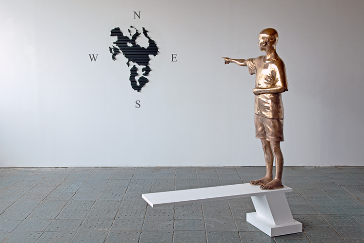 EUDOURADO, 2010, Installation view, Wood, bronze, iron, plastic, 165,5x90x38 cm | 86x66x2 cm
